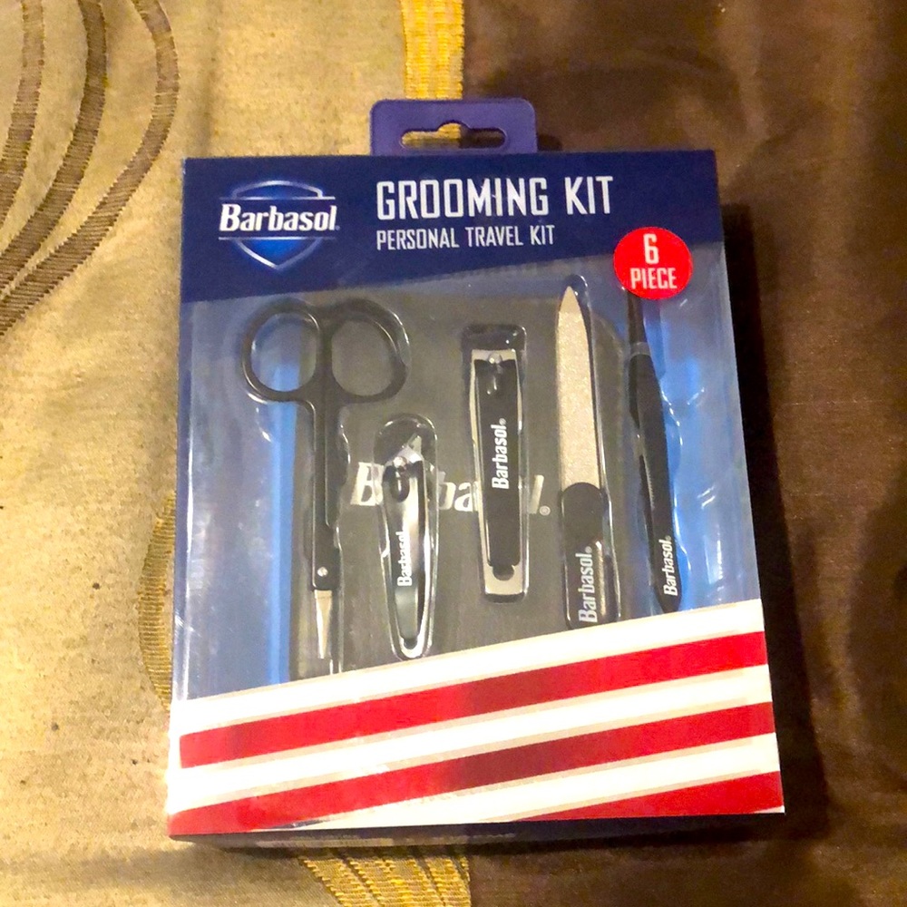 Barbasol Grooming Kit